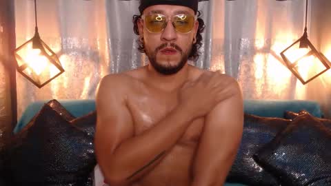 ethan w7 online show from October 19, 11:08 pm