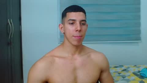 ethan_wright_ online show from December 1, 9:07 pm