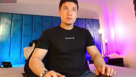 ethanconnor_ online show from March 18, 12:19 pm