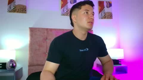 ethanconnor_ online show from April 17, 12:08 pm