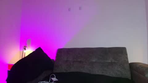 ethanconnor_ online show from March 21, 11:58 am