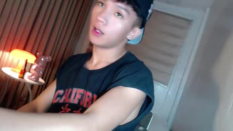 Rey online show from April 12, 3:02 pm