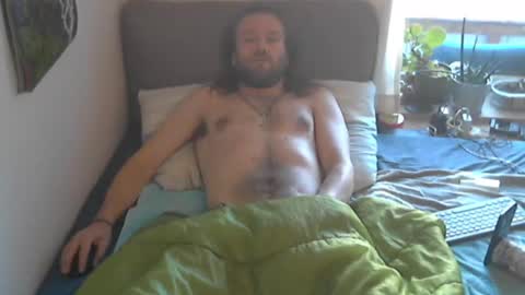 Han online show from March 17, 7:44 am