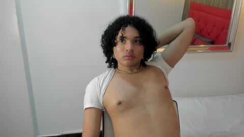 Evann  online show from April 9, 6:19 am