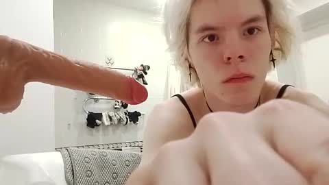 Essa online show from April 8, 4:35 am