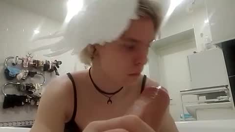 Essa online show from April 7, 4:34 am