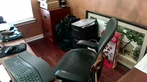 Snapshot of exhibitman69_ldb chatting on September 18, 2:19 pm exhibitman69_ldb online show from September 18, 2:19 pm