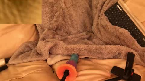 exhibitp online show from November 5, 5:37 pm