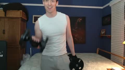 Snapshot of extrafirmtofu chatting on December 26, 4:53 am Tommy Rose online show from December 26, 4:53 am