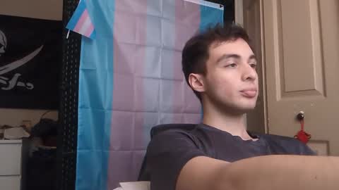 Ezra Naamah online show from December 24, 4:30 pm