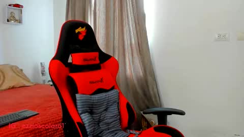 Ezzio Scolaro online show from November 28, 3:03 pm