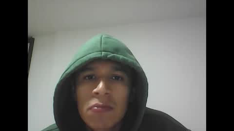 Snapshot of fabiar11 chatting on October 19, 3:00 am R online show from October 19, 3:00 am