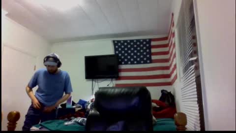 Snapshot of farmboy2398 chatting on December 19, 4:34 am farmboy2398 online show from December 19, 4:34 am