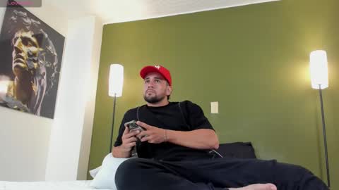 M A T  T E O online show from February 17, 7:13 pm