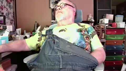 Fred. online show from December 22, 8:27 am