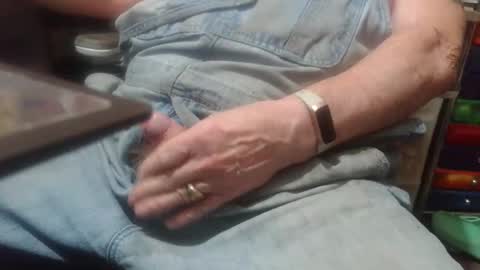 Fred. online show from April 20, 7:49 pm