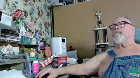 Fred. online show from February 28, 6:32 am