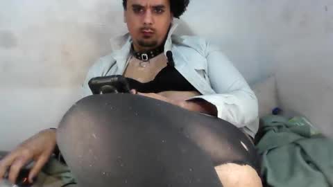 Faux Feitico VSW online show from April 10, 5:42 pm