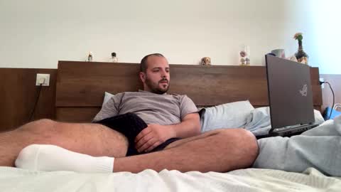 feet_fet online show from October 22, 10:30 am