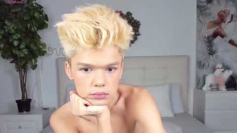 Felix online show from December 4, 6:15 pm