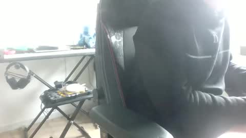 Snapshot of fem_alice_louis_dom chatting on September 18, 12:29 pm fem_alice_louis_dom online show from September 18, 12:29 pm