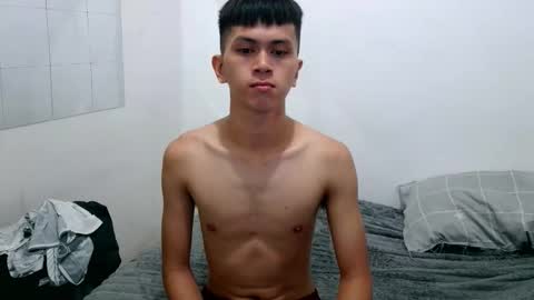 Snapshot of femboykael chatting on October 16, 8:00 am KAEL online show from October 16, 8:00 am