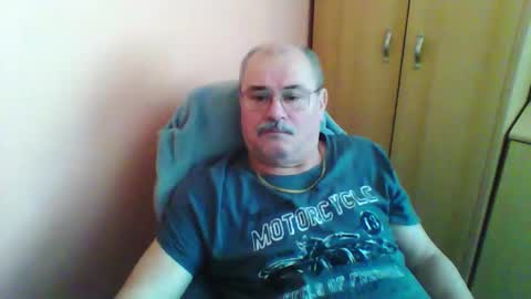 ferda5908736 online show from March 4, 8:13 am