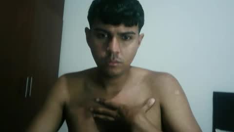 fernadox97 online show from February 18, 5:38 am