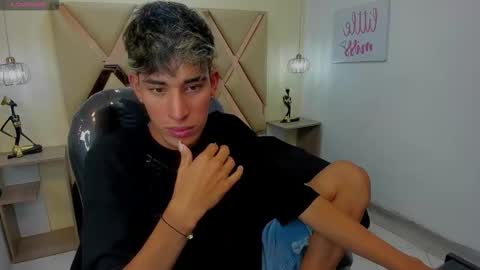 FER PHOENIX online show from October 9, 3:44 am