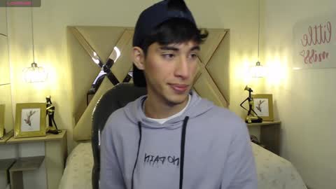 FER PHOENIX online show from December 31, 3:45 am