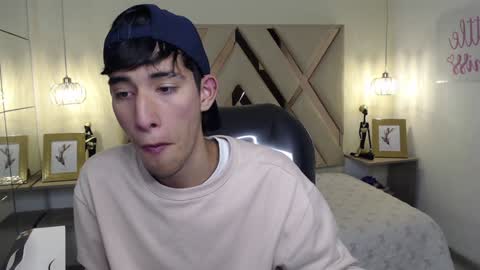 FER PHOENIX online show from December 30, 3:36 am