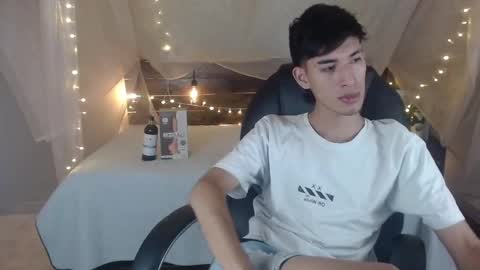 FER PHOENIX online show from December 11, 3:58 am