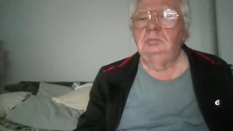 fewxtrapounds985 online show from September 27, 4:05 pm