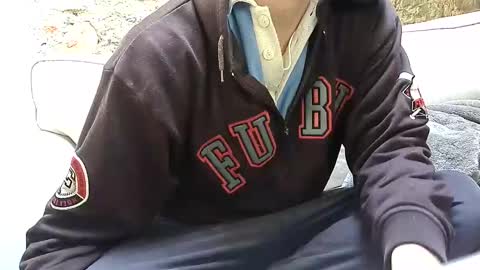 Snapshot of fidelio89 chatting on February 18, 9:43 am Fid online show from February 18, 9:43 am