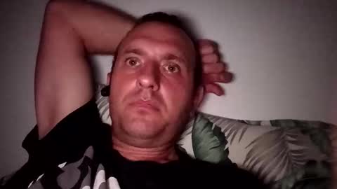 Nick online show from November 9, 8:02 pm