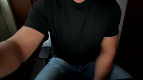 fin4lfinish online show from December 3, 6:36 pm