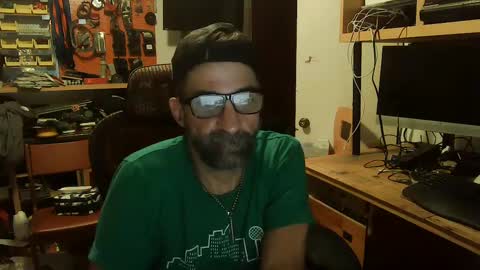 fishermanjack0101 online show from December 30, 3:25 am