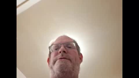 Hercomeonmyface online show from March 5, 4:52 am