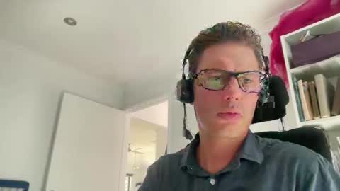 fiw404952 online show from March 17, 5:43 am