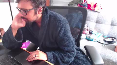 fizz6572 online show from November 7, 9:45 am