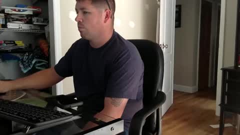 Snapshot of flguy_mike chatting on December 23, 5:22 pm FL guy online show from December 23, 5:22 pm