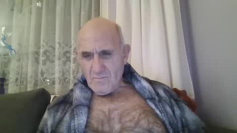 Snapshot of follador1001 chatting on January 19, 7:37 pm follador1001 online show from January 19, 7:37 pm