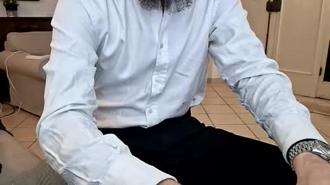 followmenow1985 online show from February 22, 7:15 pm