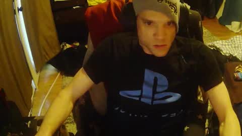 Snapshot of followthewhiterabbittail chatting on November 1, 3:38 pm Have fun remembering u online show from November 1, 3:38 pm