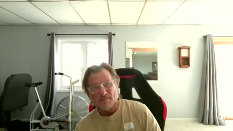 foodforcatfists online show from February 12, 8:37 pm