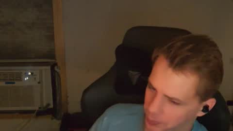 forever_broken online show from December 1, 6:27 am