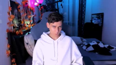 Foxicfu online show from September 29, 6:26 pm