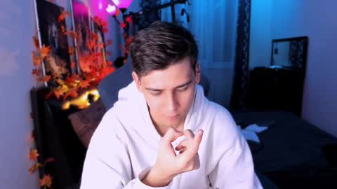 Foxicfu online show from October 4, 4:12 pm