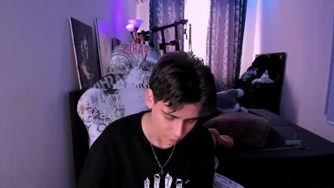 Foxicfu online show from March 8, 9:02 am