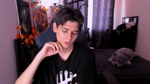 Foxicfu online show from November 23, 9:31 am